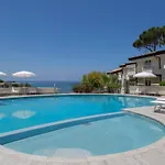 Borgo Degli Dei - Poseidone 4*