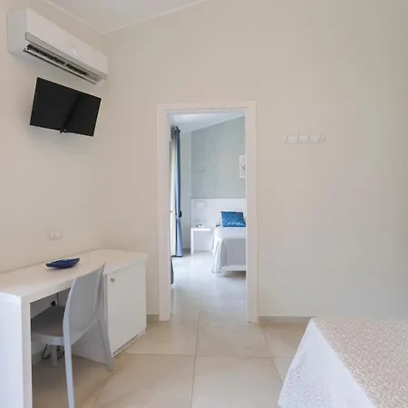 Borgo Degli Dei - Poseidone Affittacamere 4*