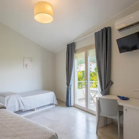 Гостевой дом Borgo Degli Dei - Poseidone 2*