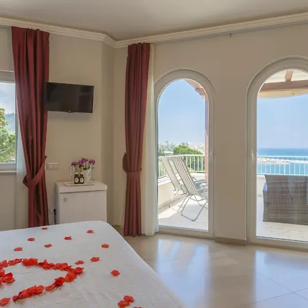 Гостевой дом Borgo Degli Dei - Poseidone 2*