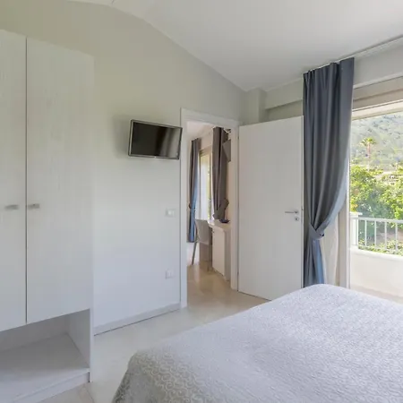 Borgo Degli Dei - Poseidone 4* 파르겔리아