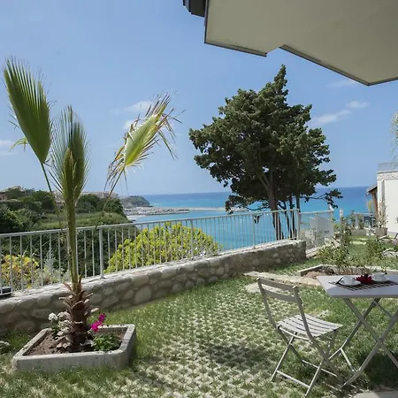 Гостевой дом Borgo Degli Dei - Poseidone 2*