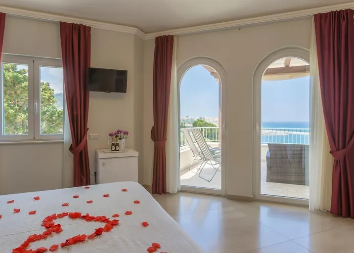 Pensjonat Borgo Degli Dei - Poseidone 4*