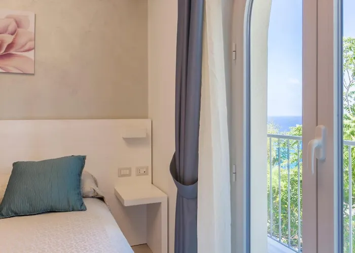 Borgo Degli Dei - Poseidone Pensjonat 4*